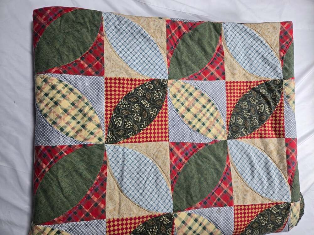 Handmade Patchwork Quilt Orange Peel Pattern Apple Print Country Rustic